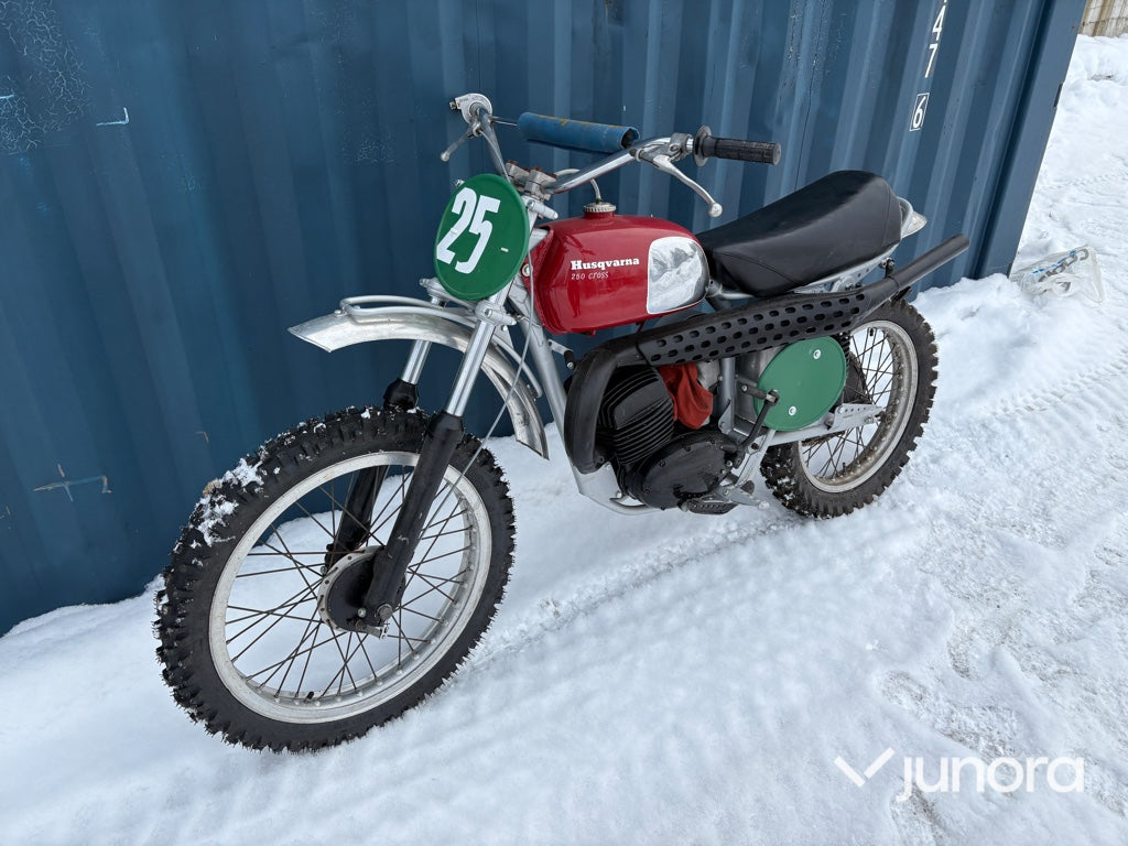 Crossmotorcykel - HVA 250 cc