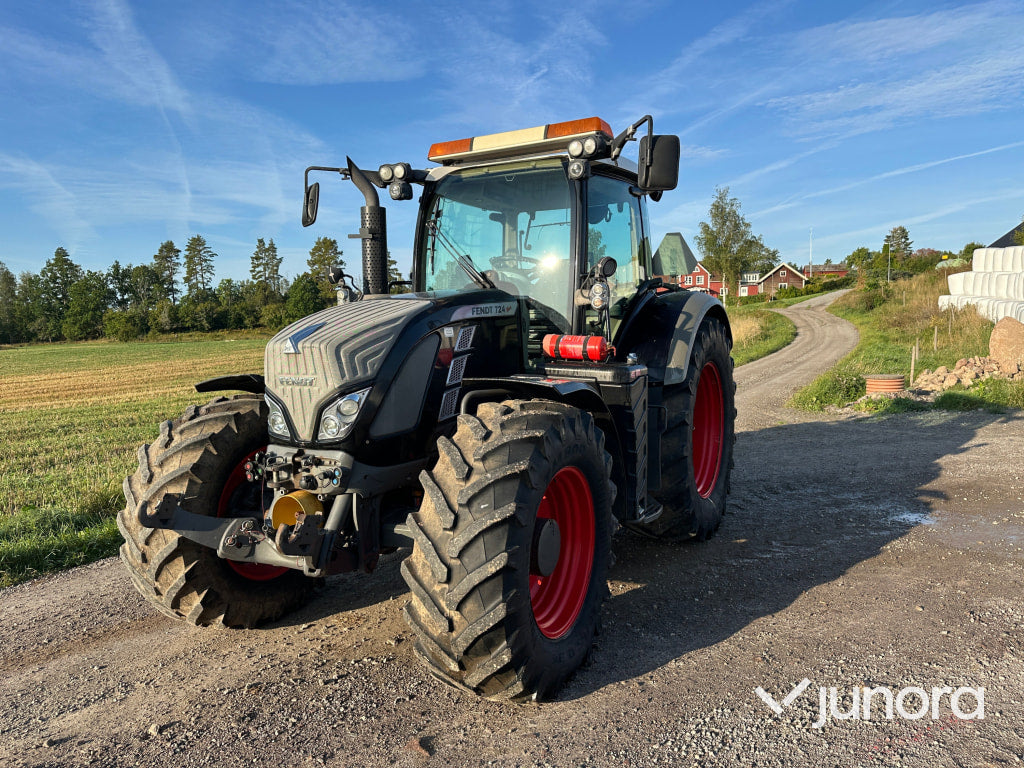 Fendt 724 vario med frontlyft & pto