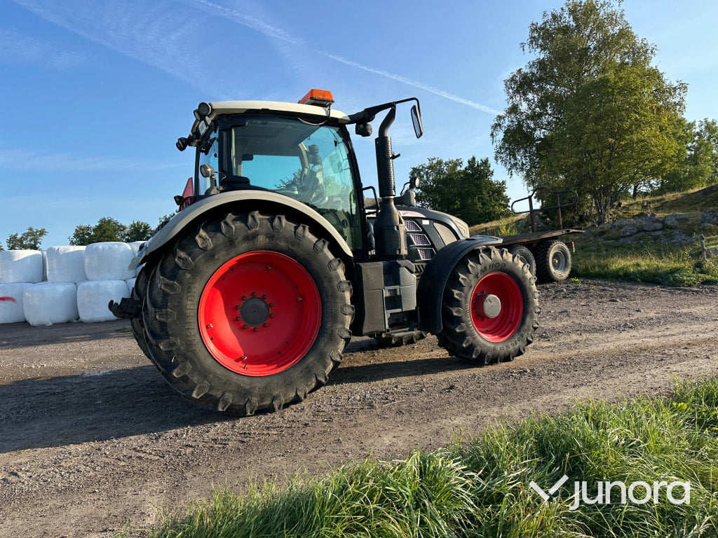 Fendt 724 vario med frontlyft & pto