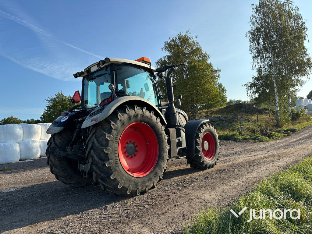Fendt 724 vario med frontlyft & pto