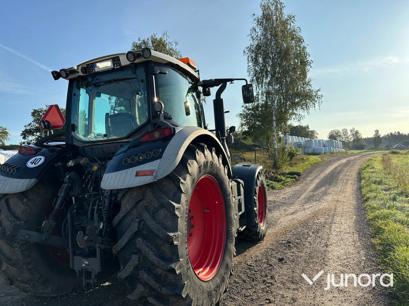 Fendt 724 vario med frontlyft & pto