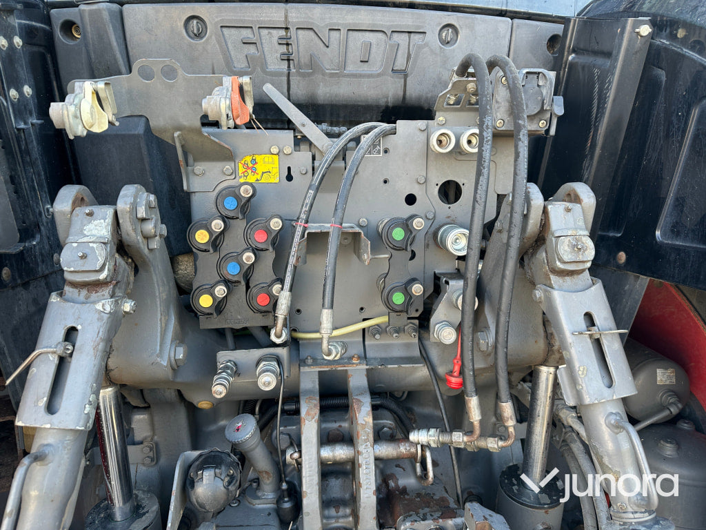 Fendt 724 vario med frontlyft & pto