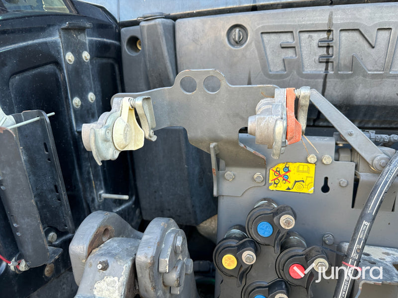 Fendt 724 vario med frontlyft & pto