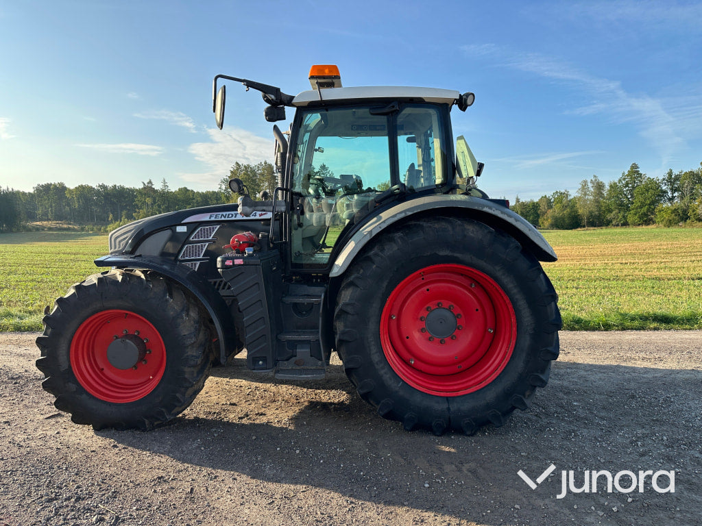 Fendt 724 vario med frontlyft & pto