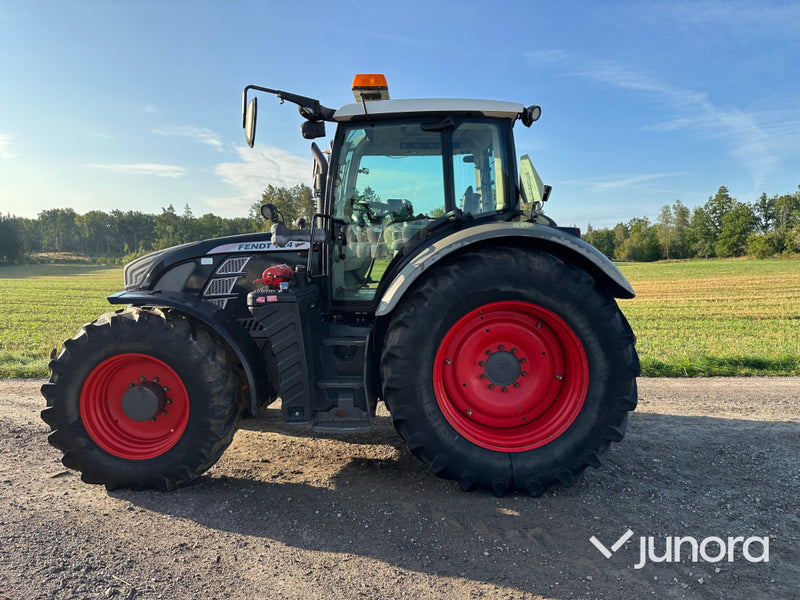 Fendt 724 vario med frontlyft & pto