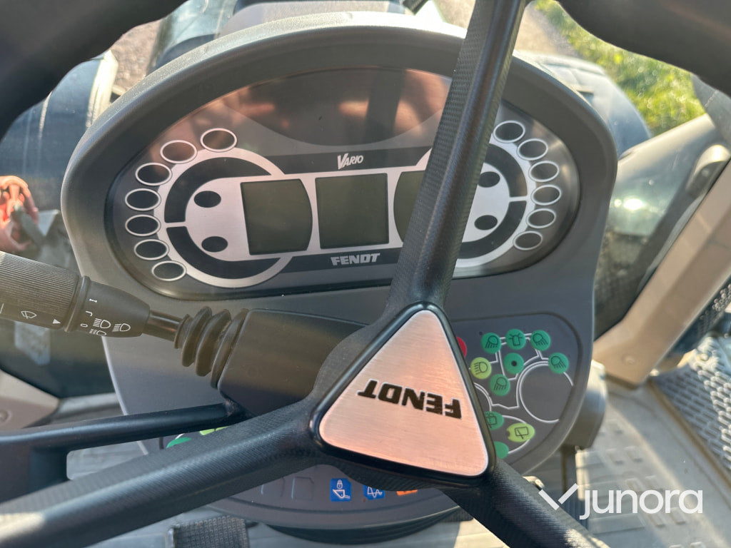 Fendt 724 vario med frontlyft & pto
