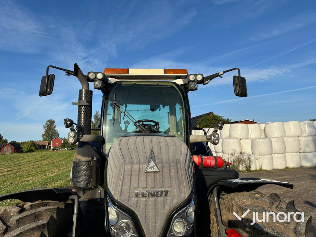 Fendt 724 vario med frontlyft & pto
