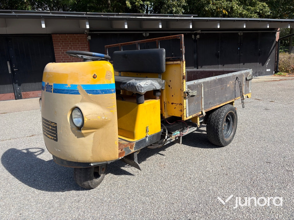 Eldriven flaktruck med trevägstipp – Alme TR10EL