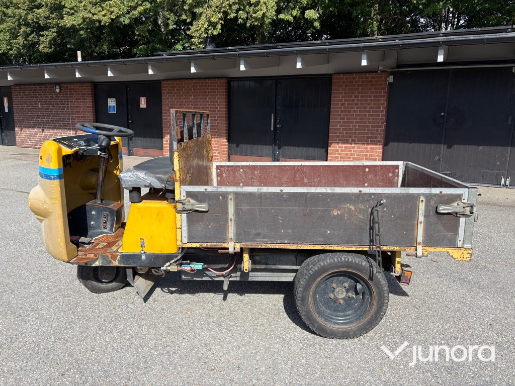 Eldriven flaktruck med trevägstipp – Alme TR10EL