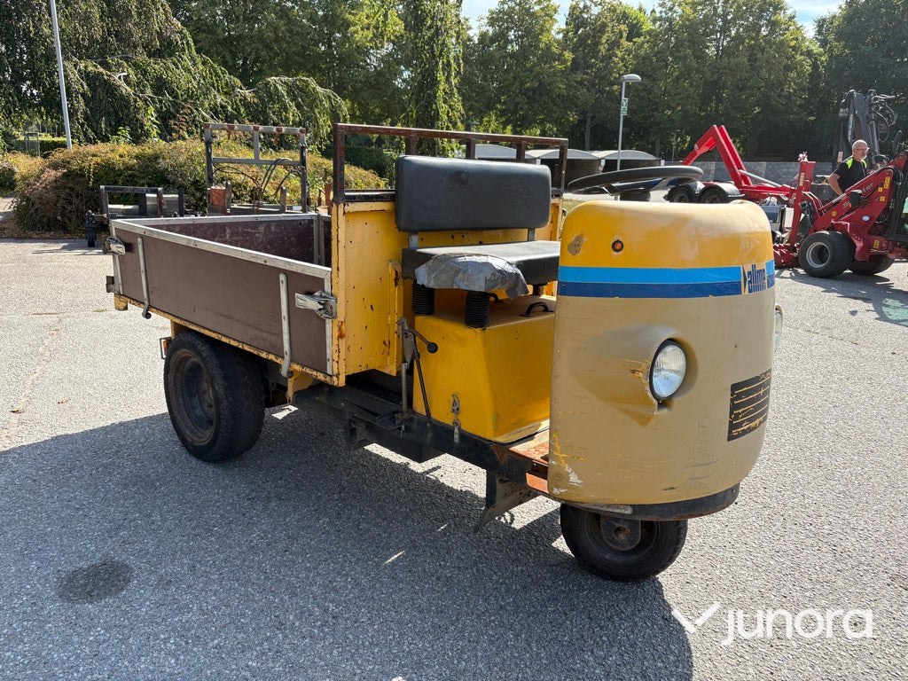 Eldriven flaktruck med trevägstipp – Alme TR10EL