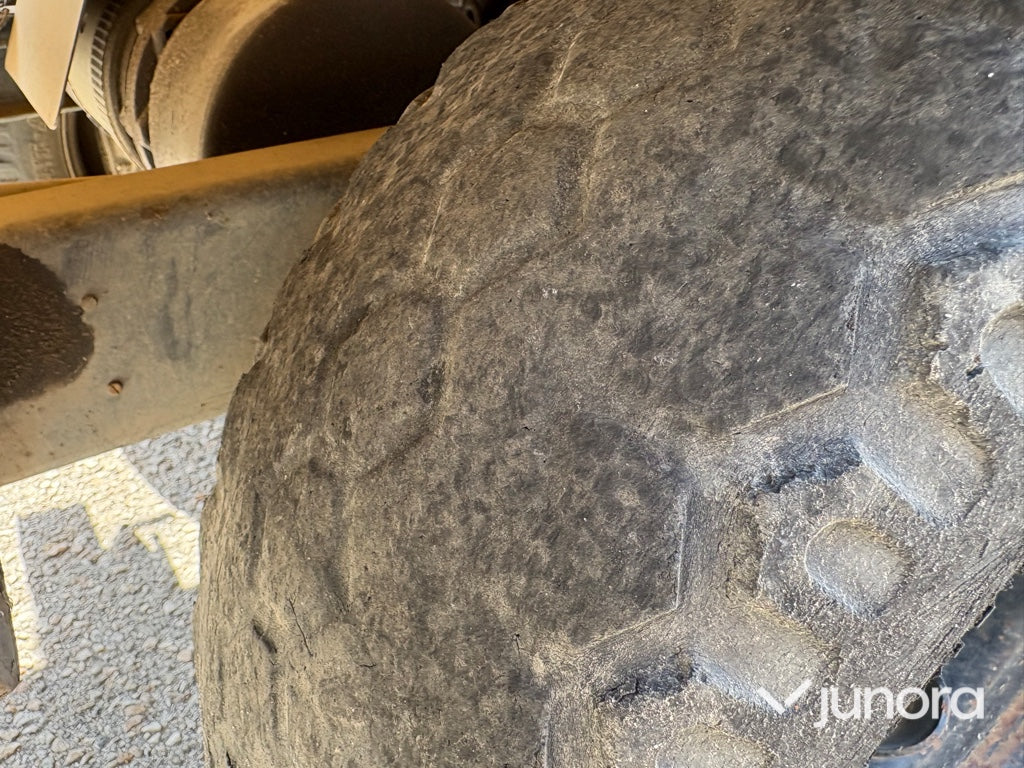 Eldriven flaktruck med trevägstipp – Alme TR10EL