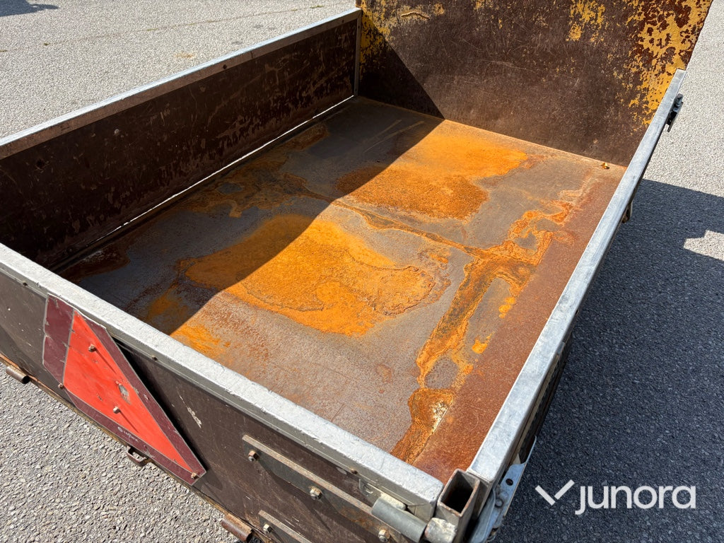 Eldriven flaktruck med trevägstipp – Alme TR10EL