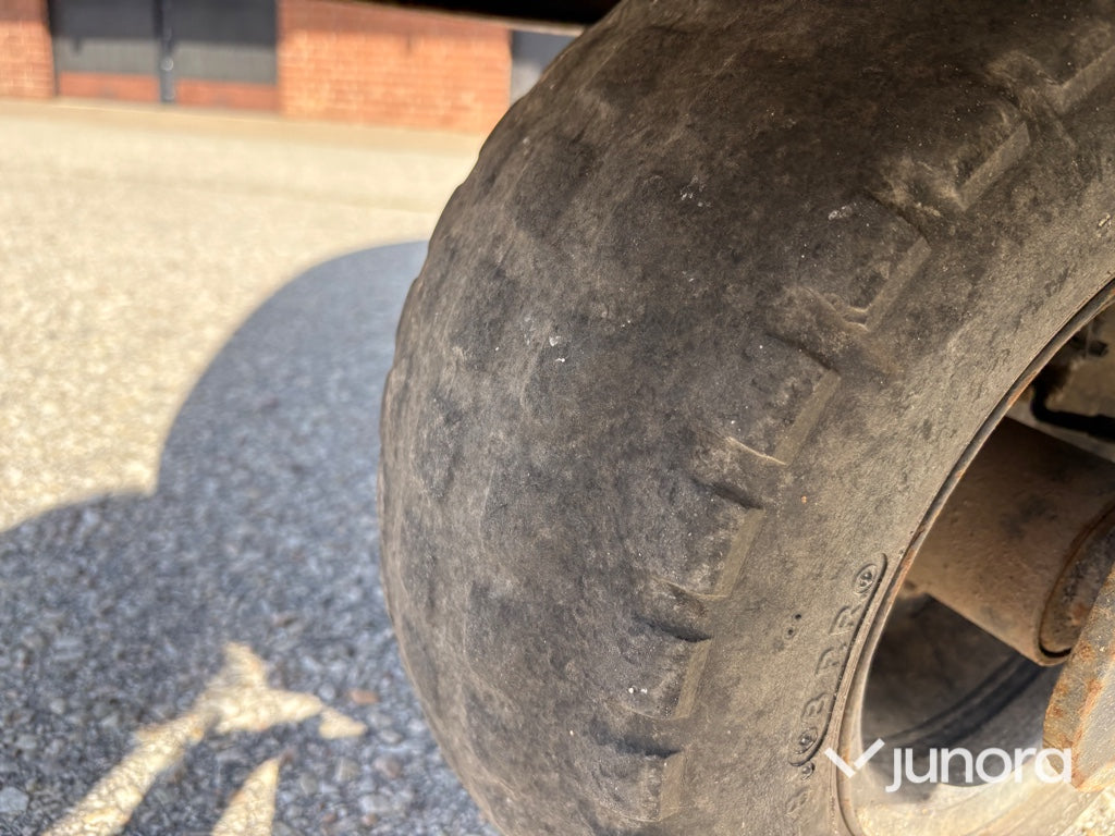 Eldriven flaktruck med trevägstipp – Alme TR10EL