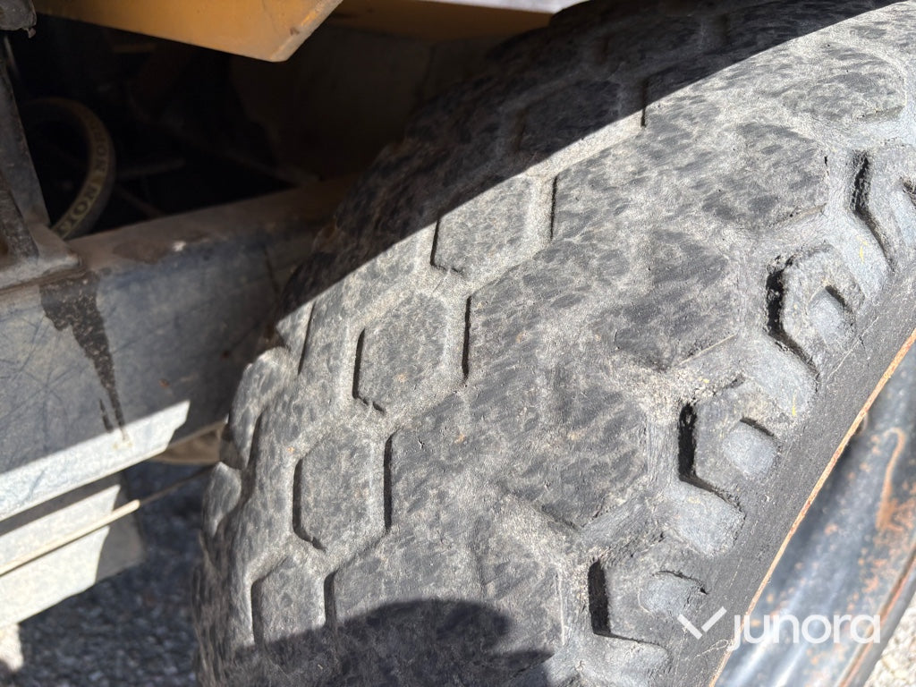 Eldriven flaktruck med trevägstipp – Alme TR10EL