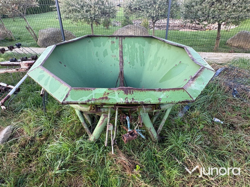 Gödselspridare 600l