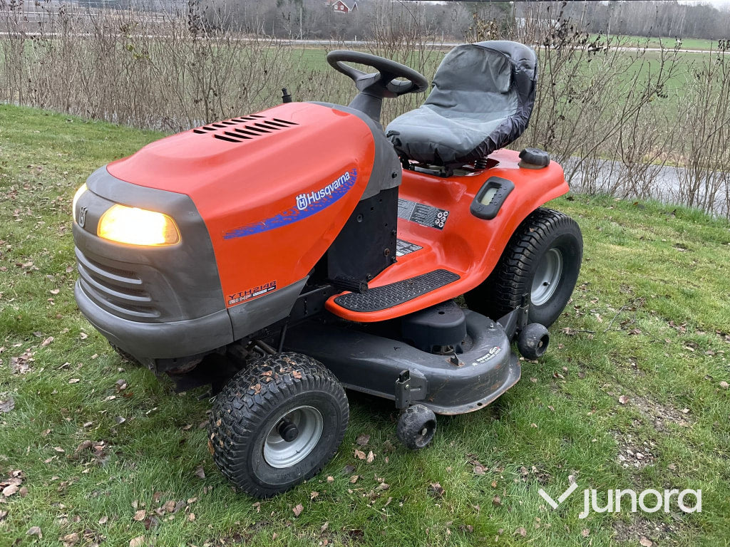 Åkgräsklippare - Husqvarna YTH2148