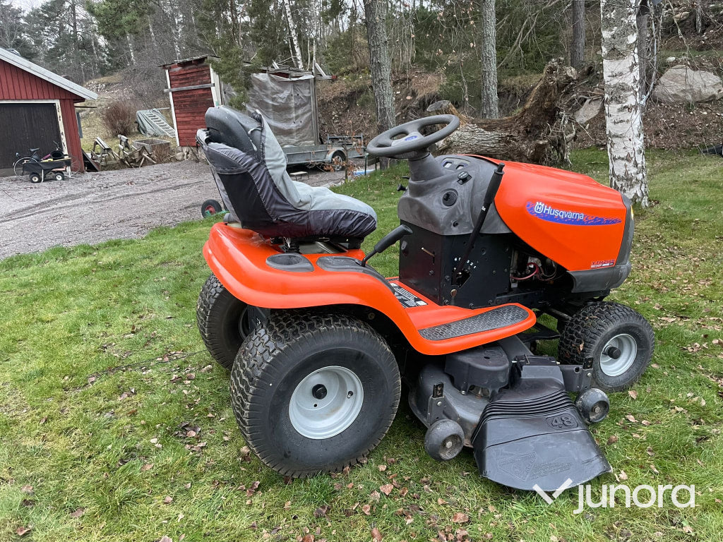 Åkgräsklippare - Husqvarna YTH2148