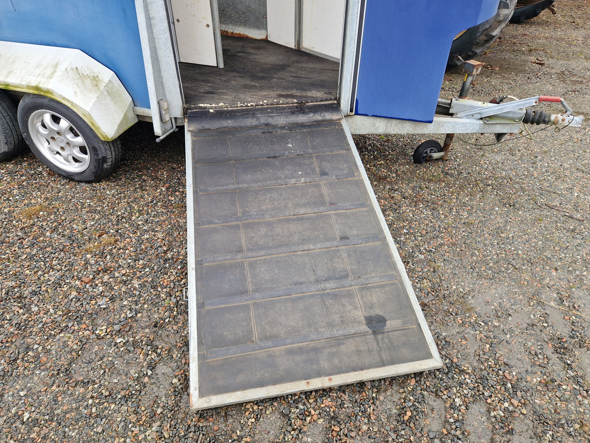 Hästsläp Star Trailer Safir