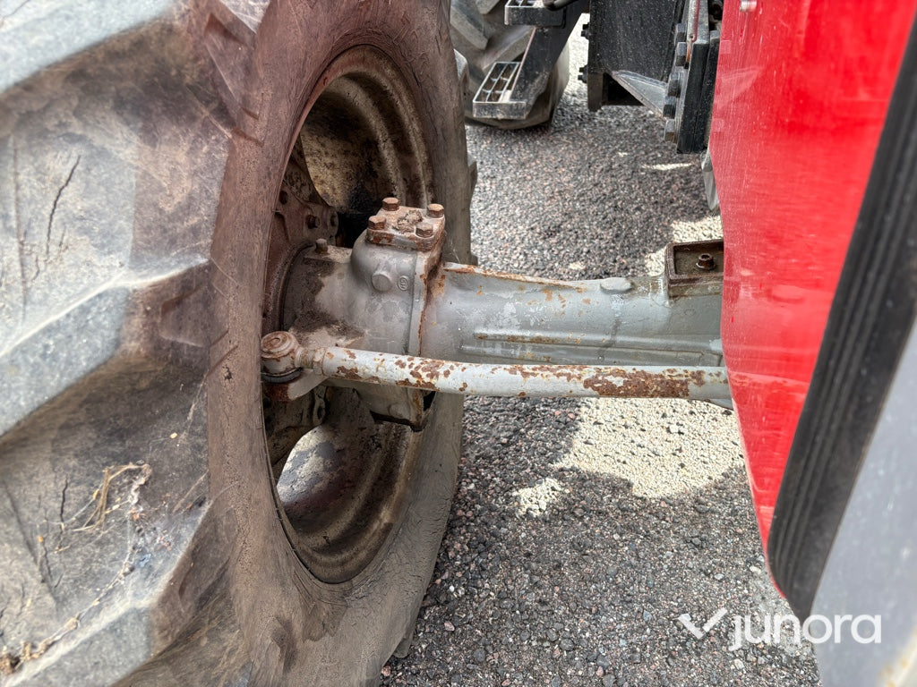 Lastartraktor Massey Ferguson 590