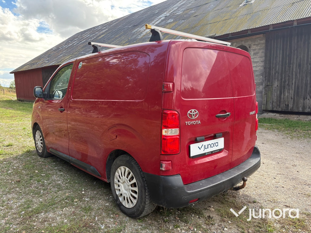 Skåpbil Toyota Proace