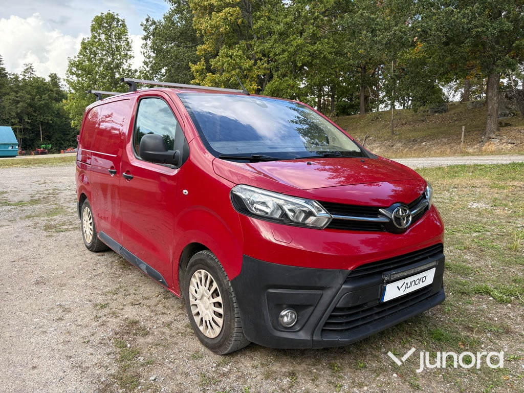 Skåpbil Toyota Proace