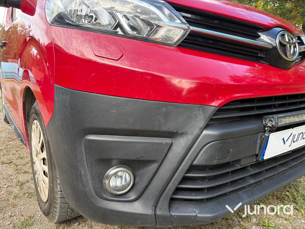 Skåpbil Toyota Proace