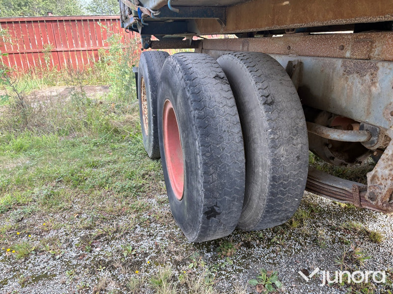 Vattentank med dragkärra