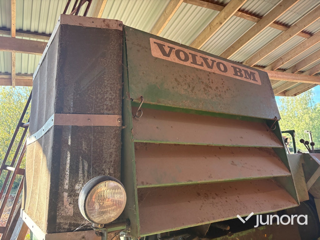 Skördetröska Volvo BM Aktiv 800