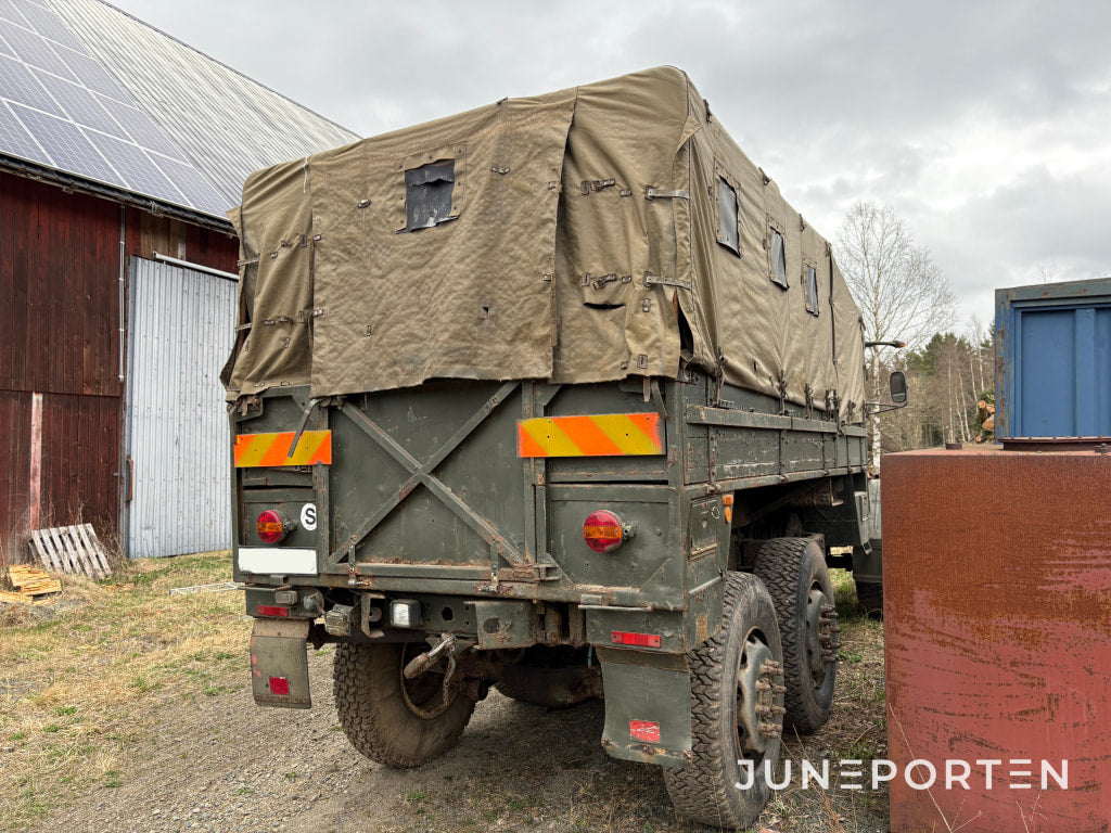Militär lastbil Volvo TL 31