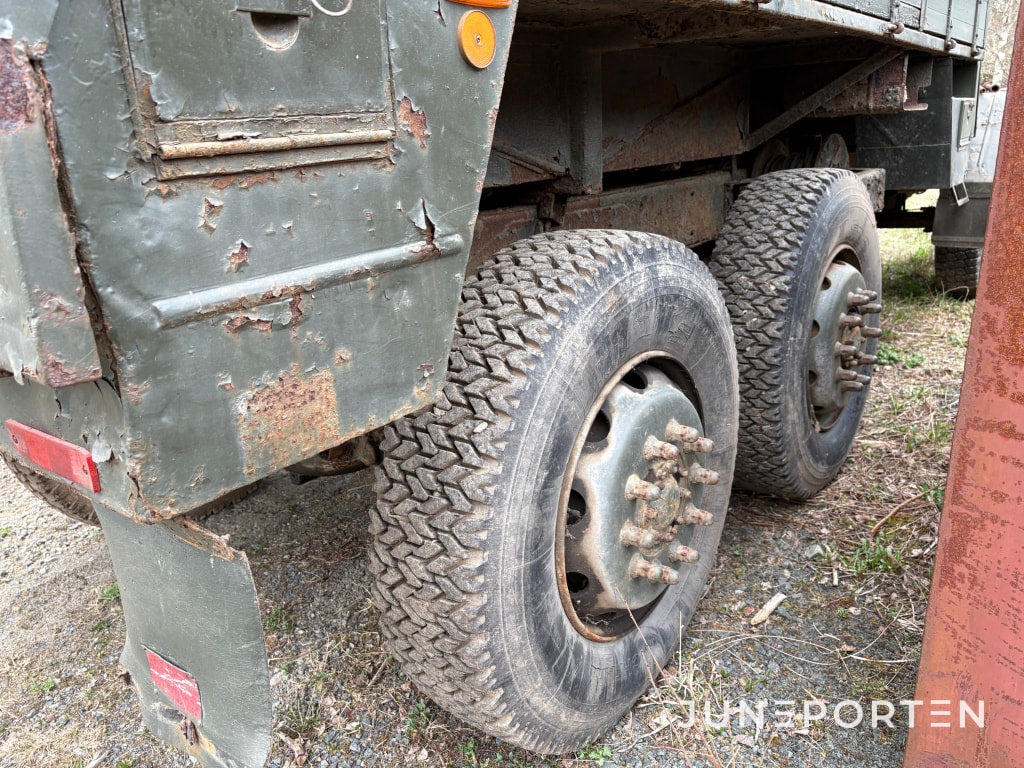 Militär lastbil Volvo TL 31