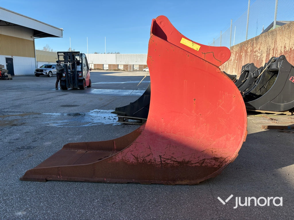 Grävskopa - RF System, SKD2470 S70
