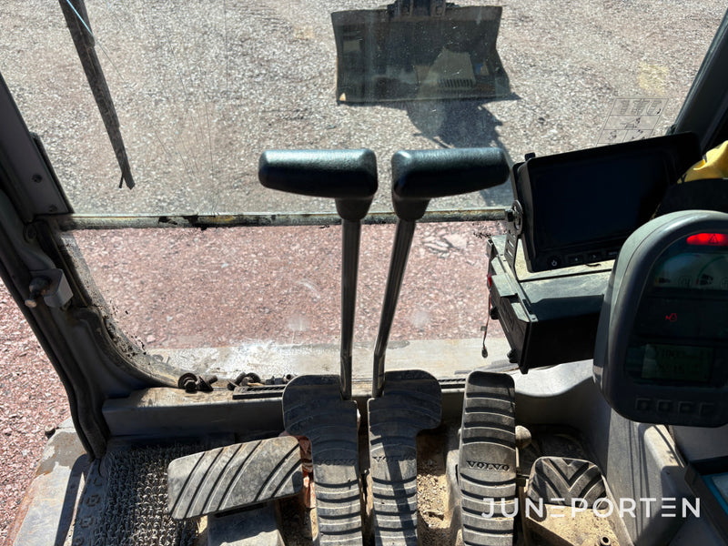 Grävmaskin Volvo EC 210B LC