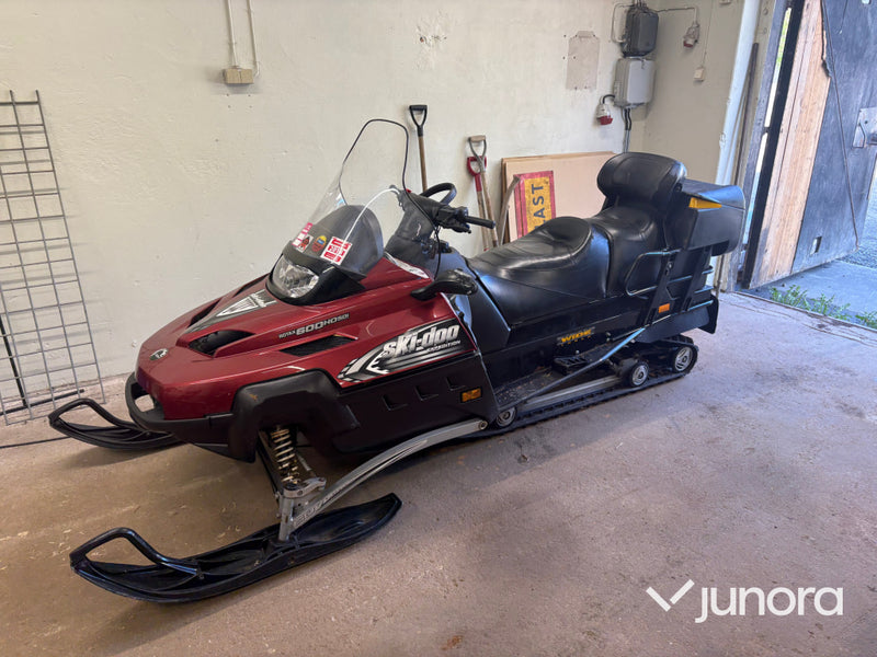 Snöskoter SKI-DOO Expedition