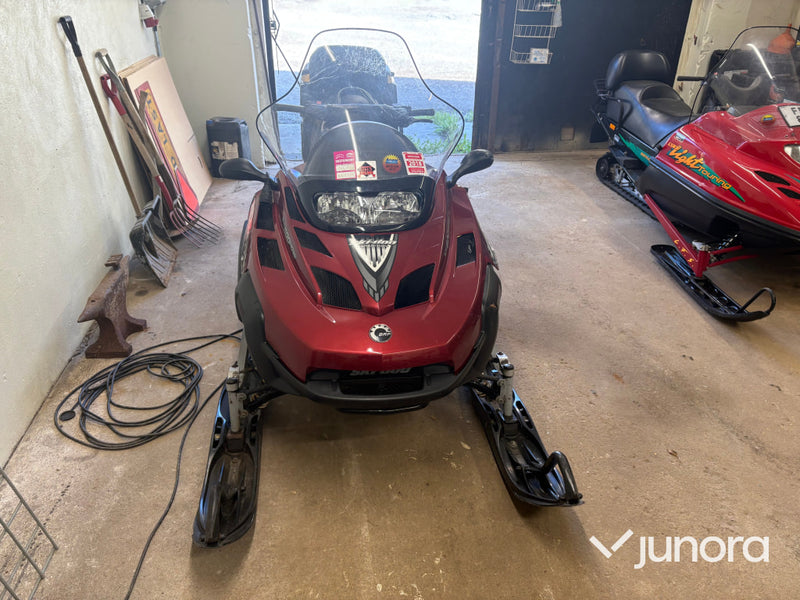 Snöskoter SKI-DOO Expedition