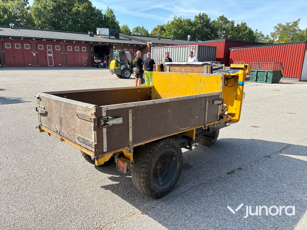 Eldriven flaktruck med trevägstipp – Alme TR10EL