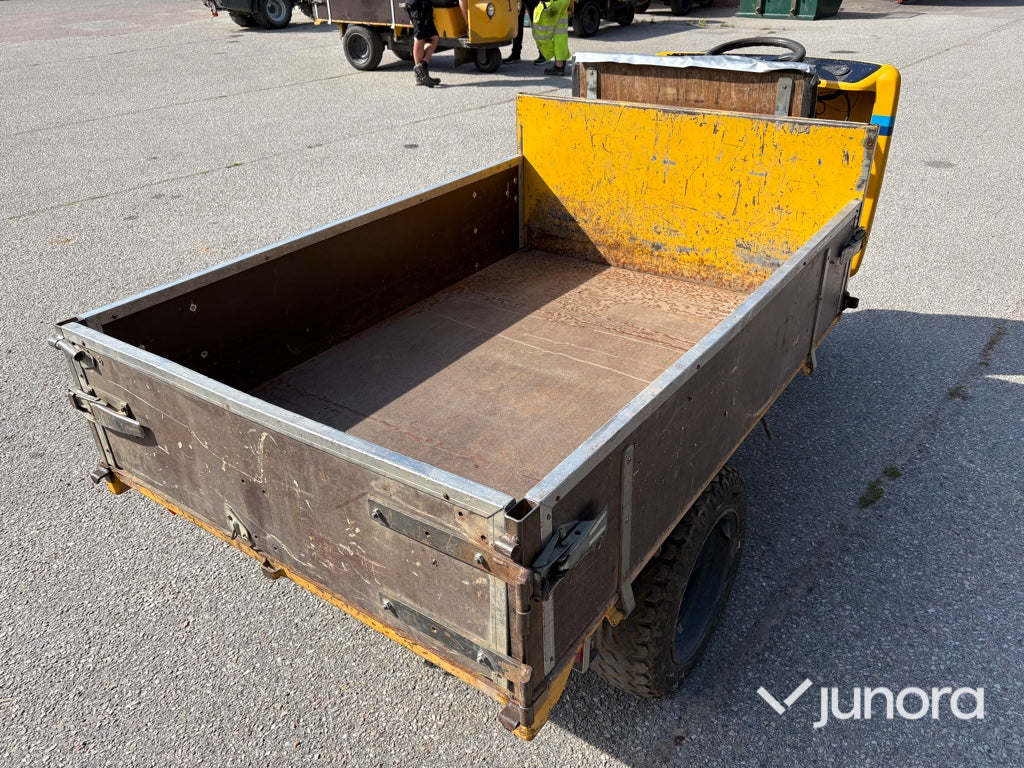 Eldriven flaktruck med trevägstipp – Alme TR10EL