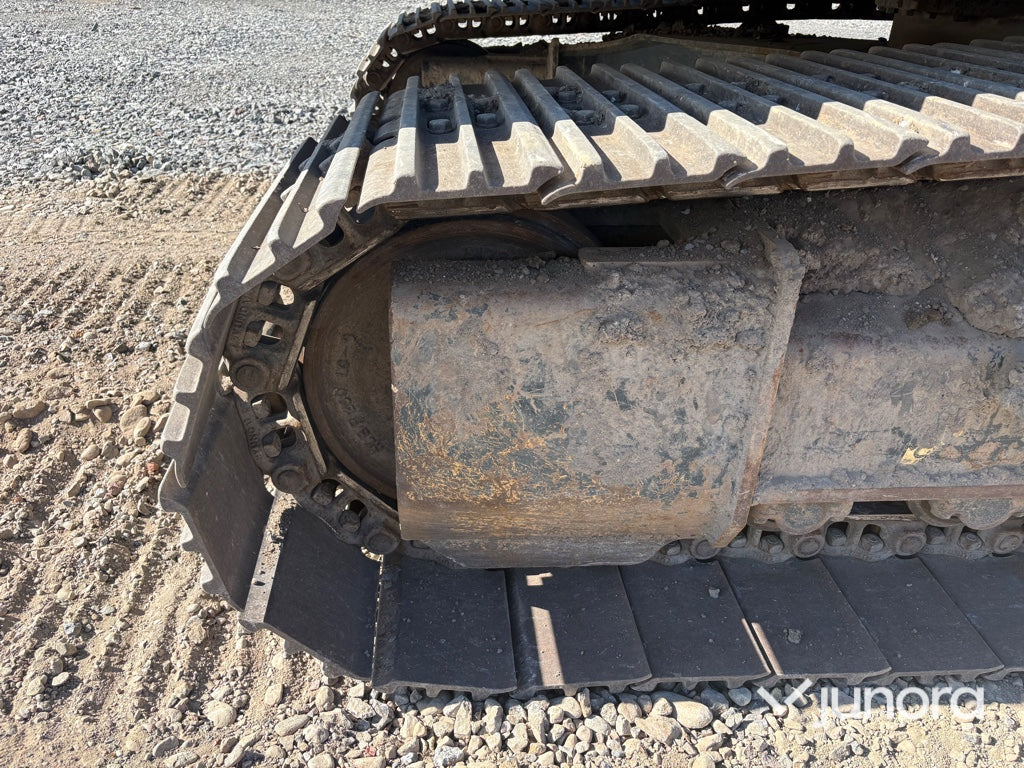 Grävmaskin Hyundai HX220L med tiltrotator och redskap