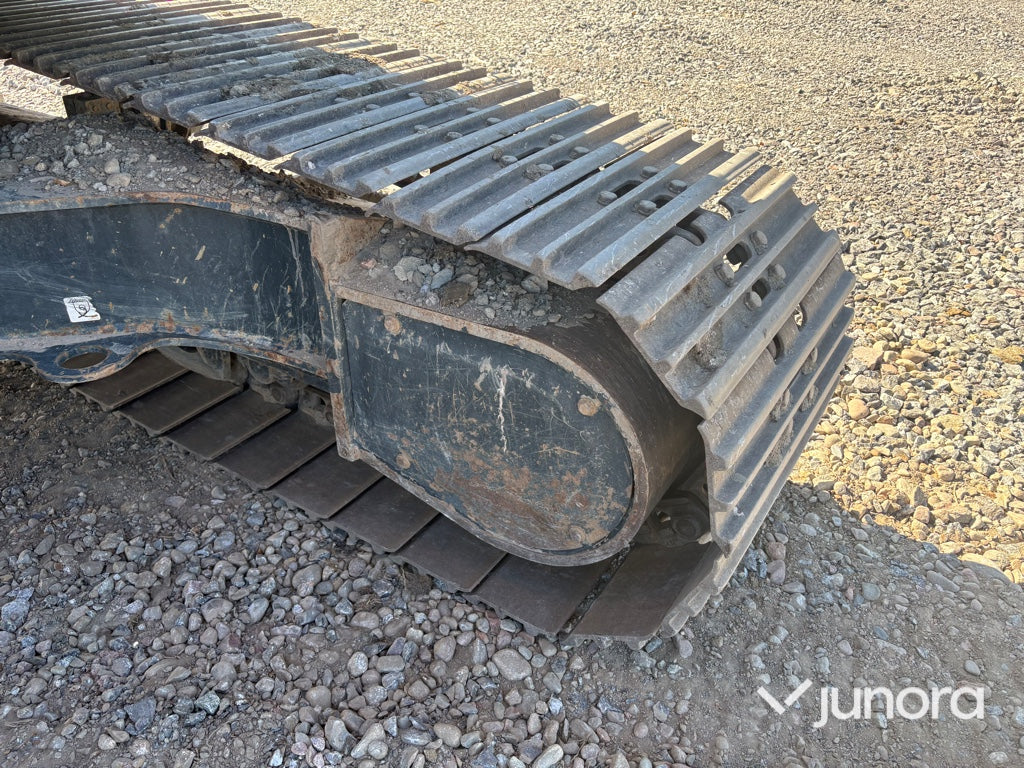 Grävmaskin Hyundai HX220L med tiltrotator och redskap