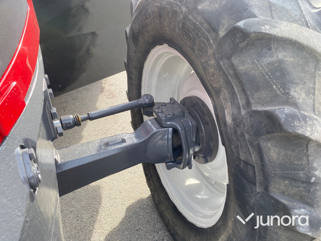 Traktor - Valtra N103.4 skogsutrustad