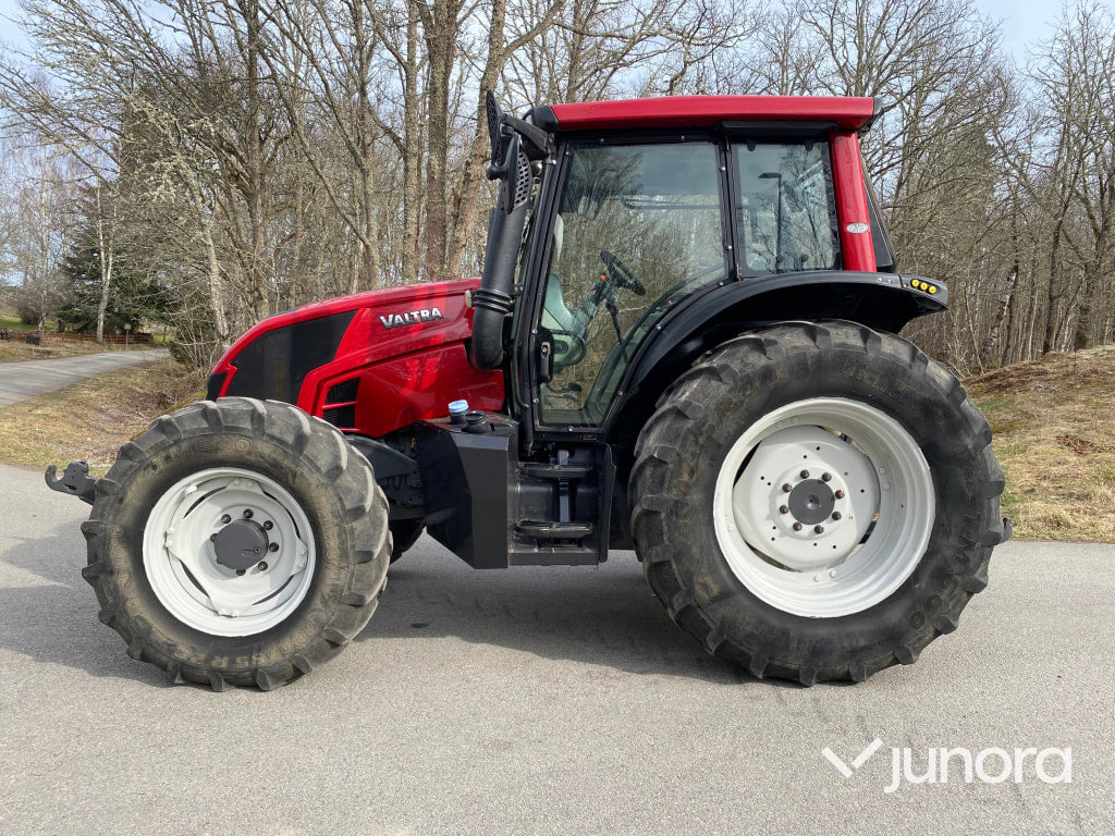 Traktor - Valtra N103.4 skogsutrustad