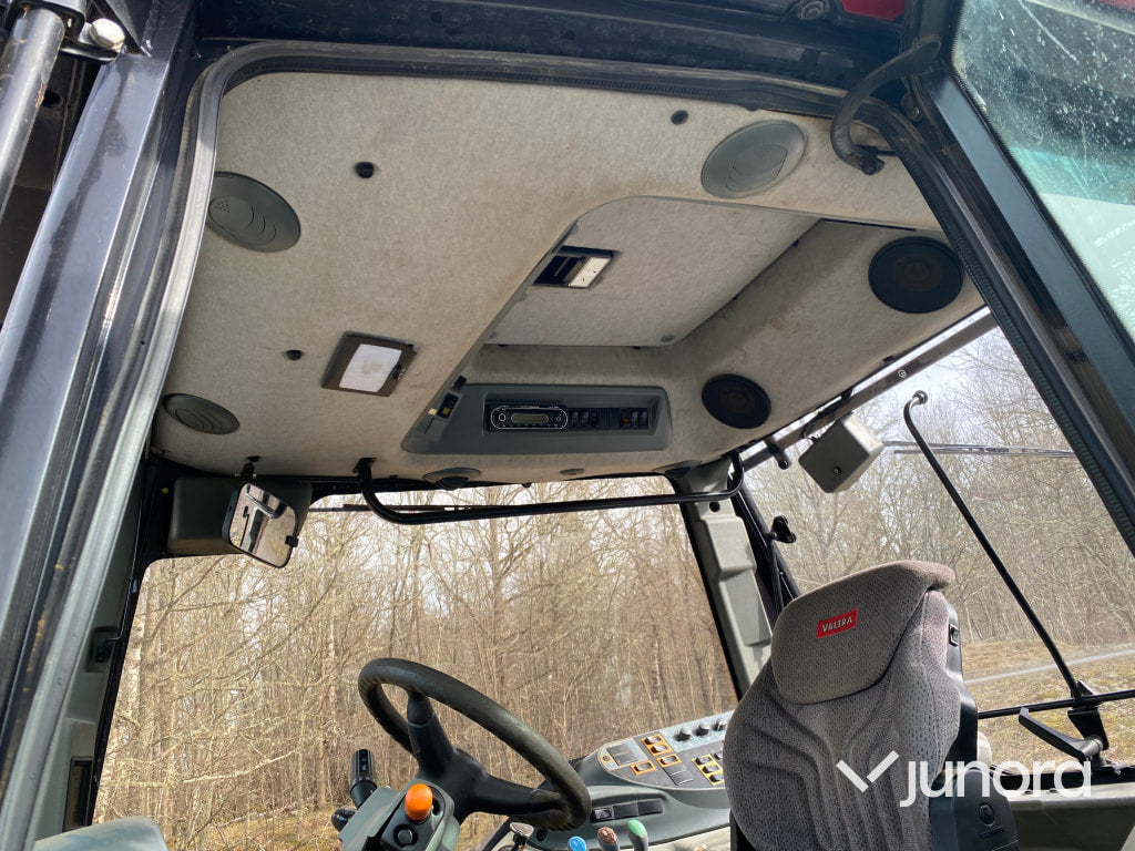 Traktor - Valtra N103.4 skogsutrustad