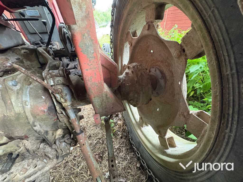 Traktor Massey-Ferguson 175-S