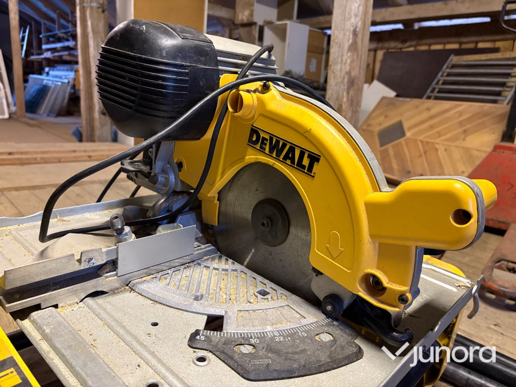 Kap / Gersåg - Dewalt, DW743N, Med klinga