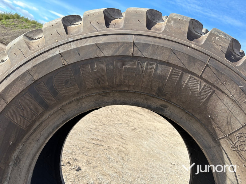 Däck - Michelin 17.5 R 25