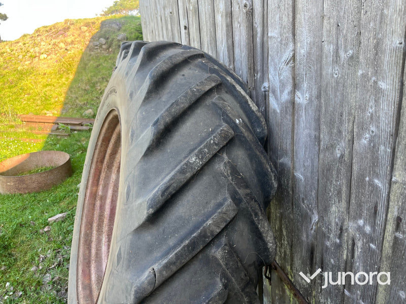 Dubbelmontage däck - 18.4-34