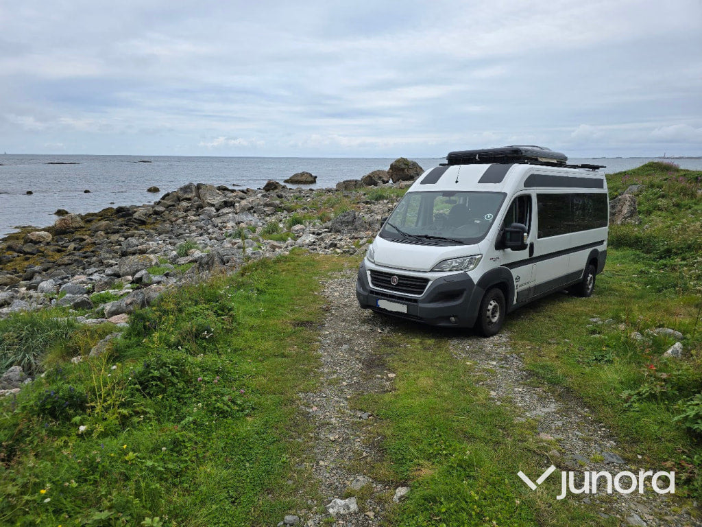 Campervan plåtis Fiat Ducato byggd husbil. 2017