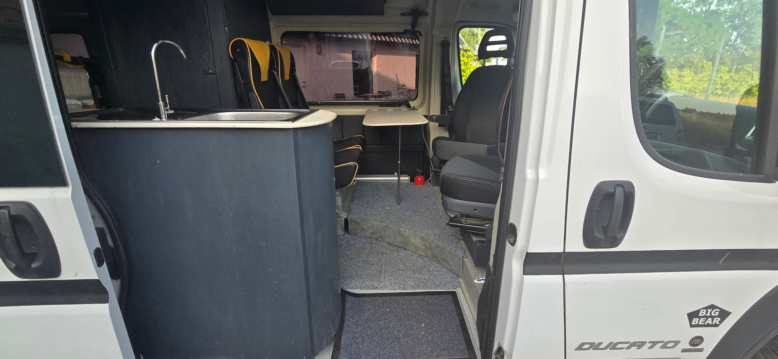 Campervan plåtis Fiat Ducato byggd husbil. 2017