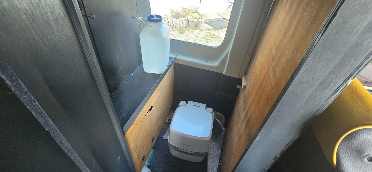 Campervan plåtis Fiat Ducato byggd husbil. 2017