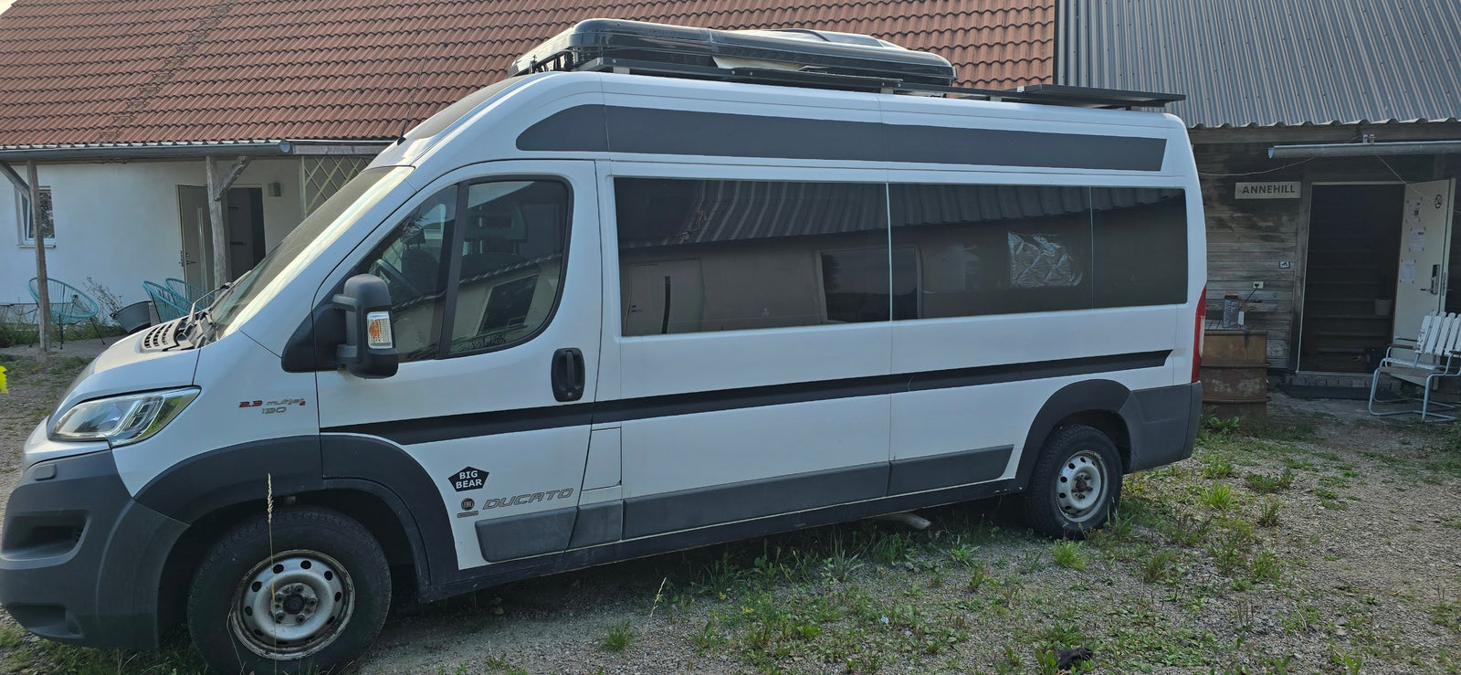 Campervan plåtis Fiat Ducato byggd husbil. 2017