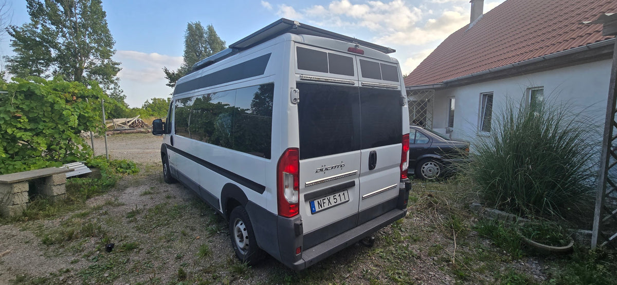 Campervan plåtis Fiat Ducato byggd husbil. 2017